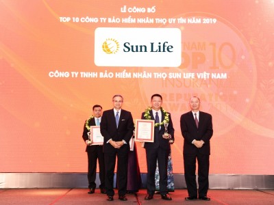 Sun Life Việt Nam lọt Top 10 công ty bảo hiểm nhân thọ uy tín nhất Việt Nam